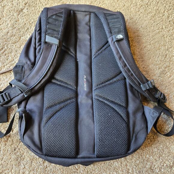 The North Face Jester Backpack Bag Flexvent Black School Commuter Travel Hiking - Picture 4 of 10